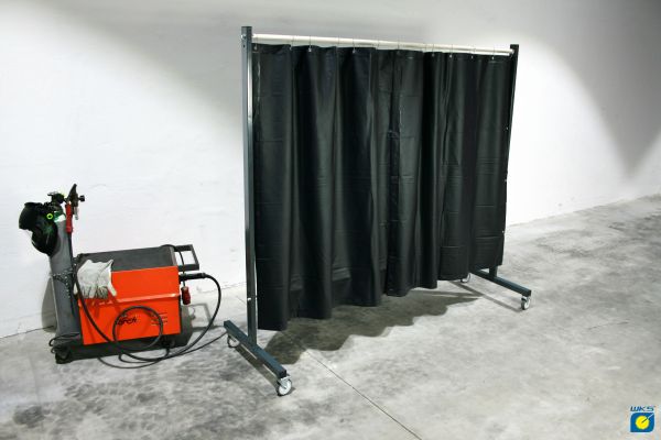 SST3 Schutzwand, 2 x 2,15m, fahrbar, Baumwollvorhang, olivgrün